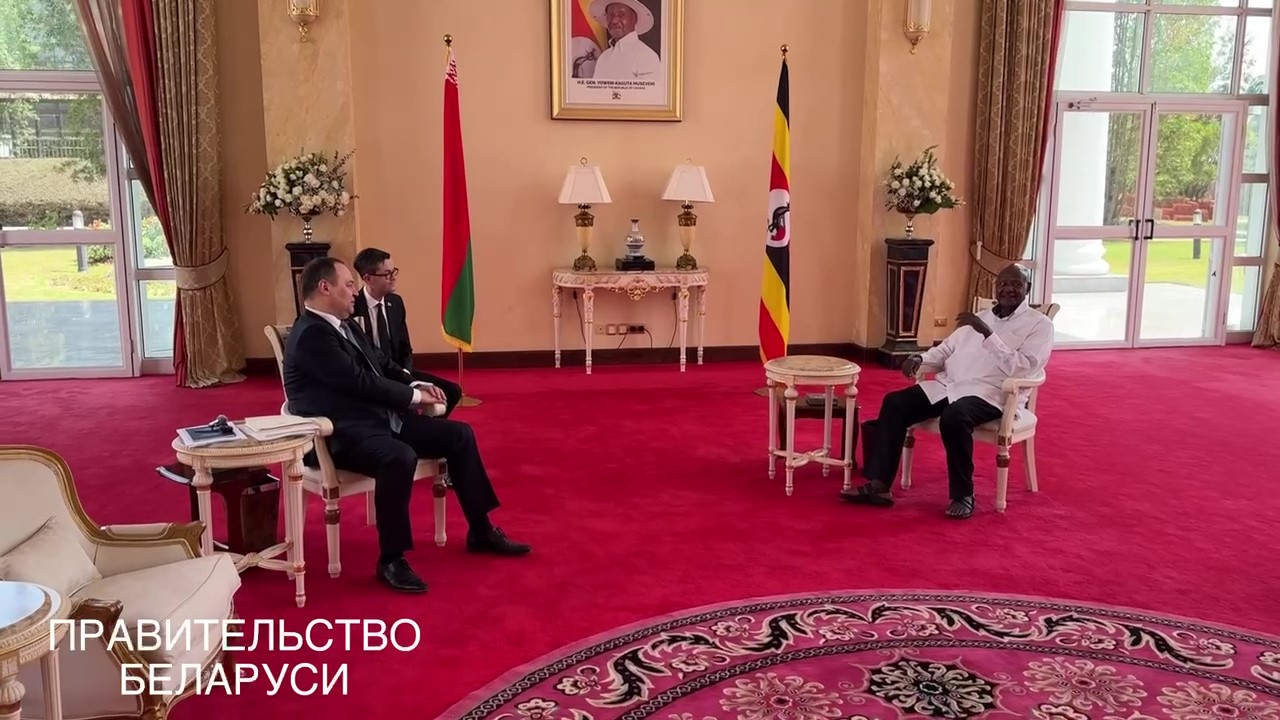 Президент Уганды встречал Головченко в маске и разговаривал с ним на расстоянии