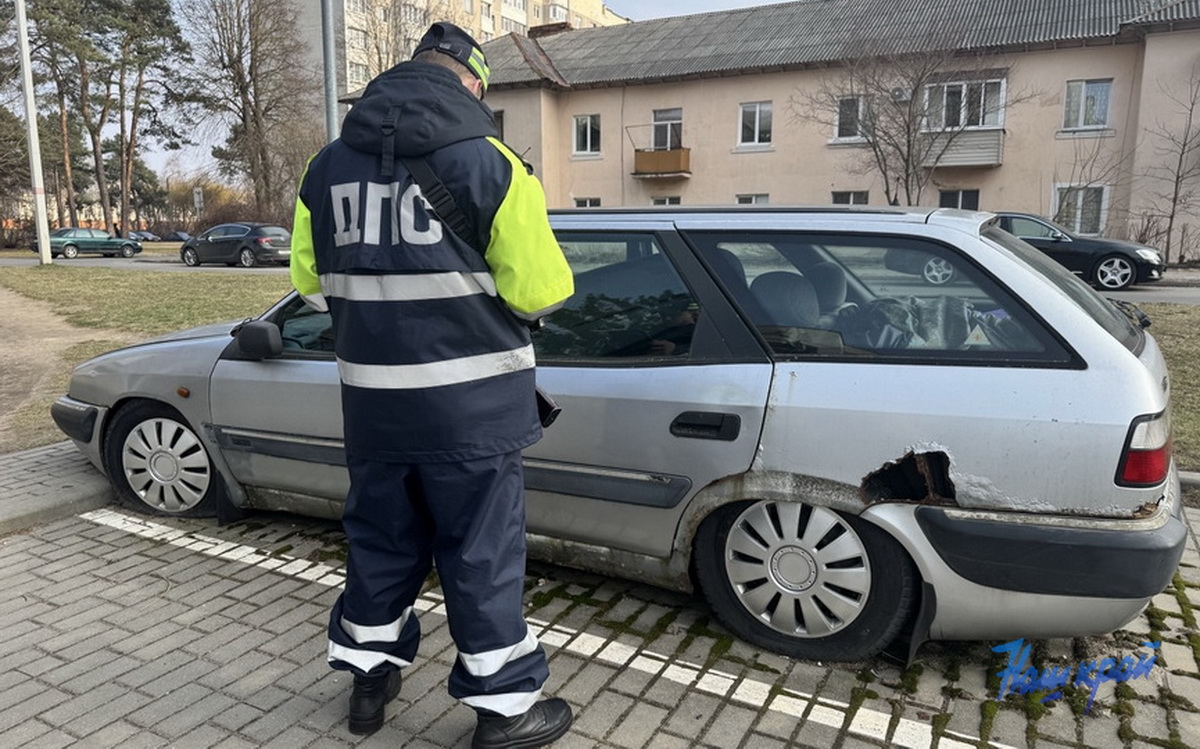 Барановичская ГАИ занялась автохламом во дворах