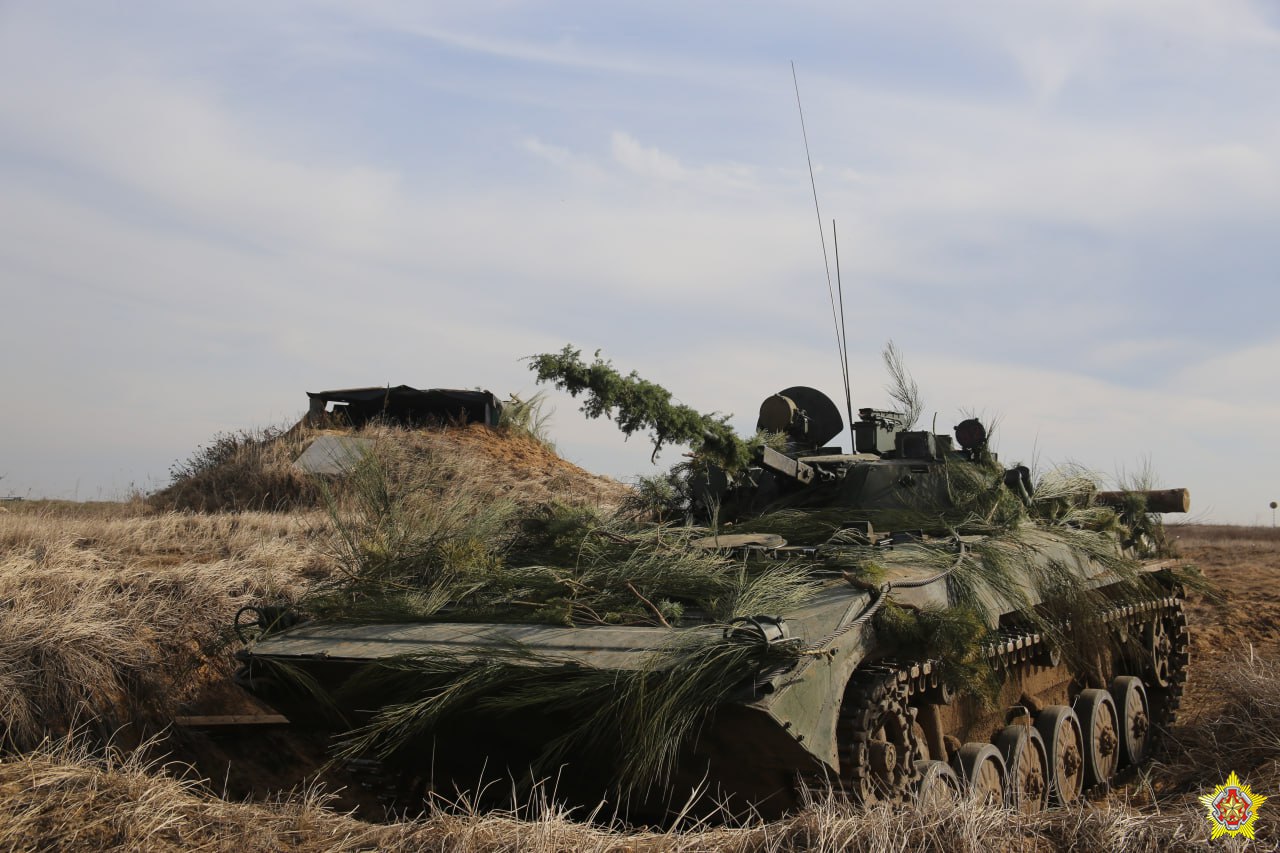 Минобороны проводит учение с боевой стрельбой в рамках проверки боеготовности
