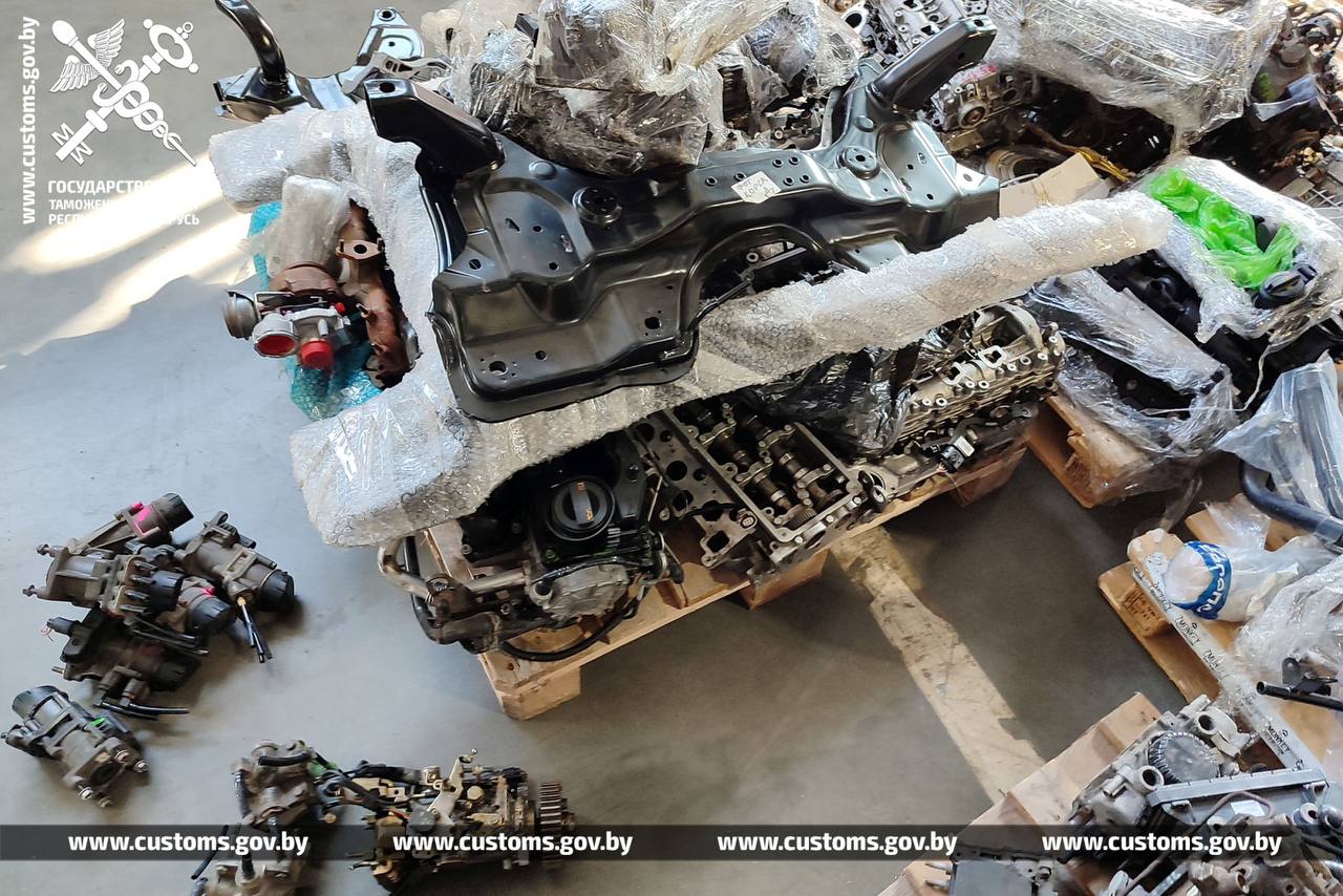 Таможенники раскрыли схему незаконного ввоза автозапчастей