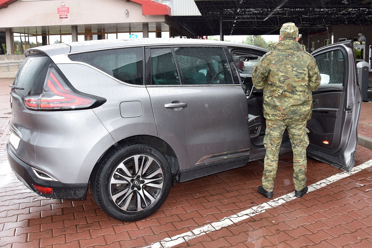 Беларуса задержали на границе в Польше при попытке выехать на автомобиле, находящемся в розыске