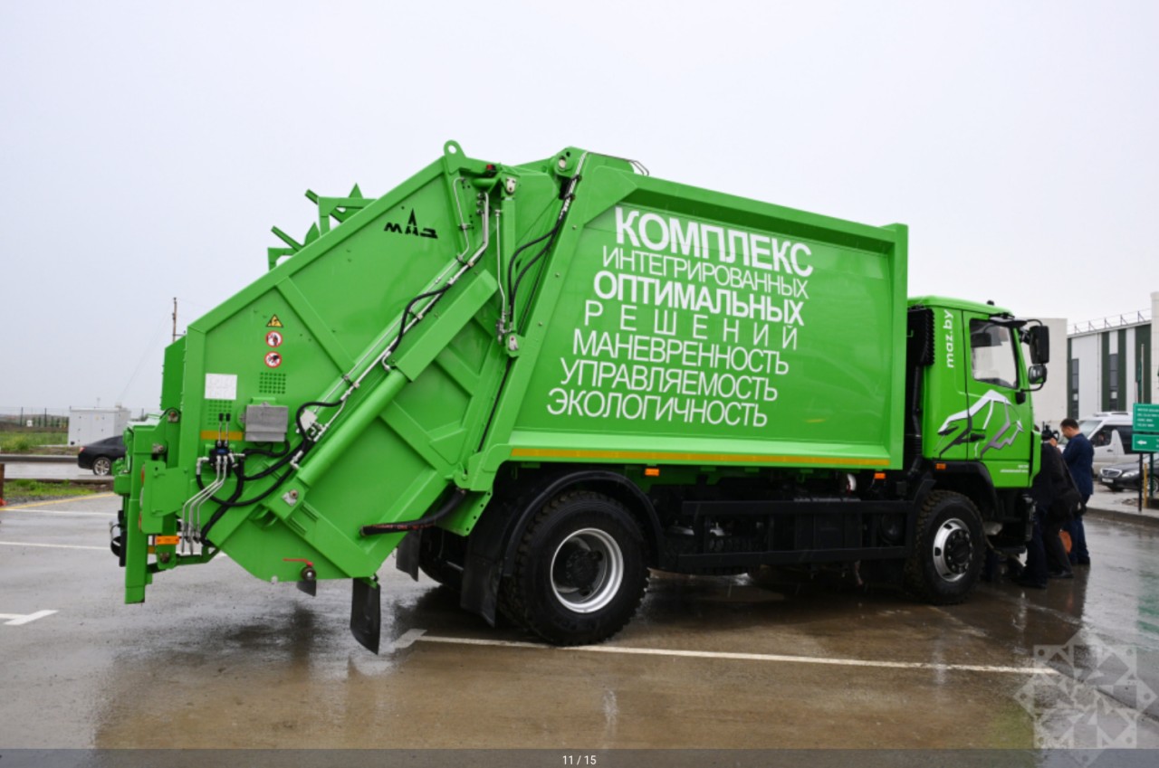 Турчин подарил Карабаху мусоровоз