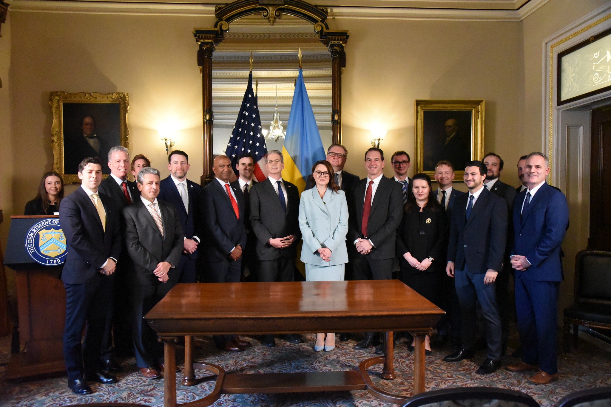 Украина и США подписали соглашение о недрах