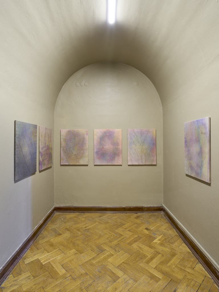 «Мы збітыя, але не прайгралі». Мастачка Аліна Блюміс – пра прастору паміж культурамі і сацыяльныя перамены, што пачынаюцца з цела