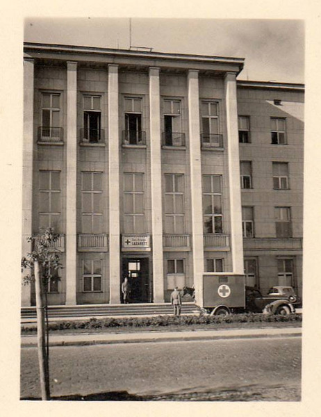 «Трыбуна ўстаноўлена на плошчы проста насупраць касцёла»: адна з жаночых гісторый пра пачатак Другой сусветнай з праекта Brest HERstory