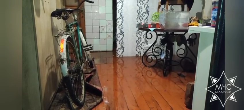 Сильные дожди привели к подтоплению и повреждению дорог в Витебской области