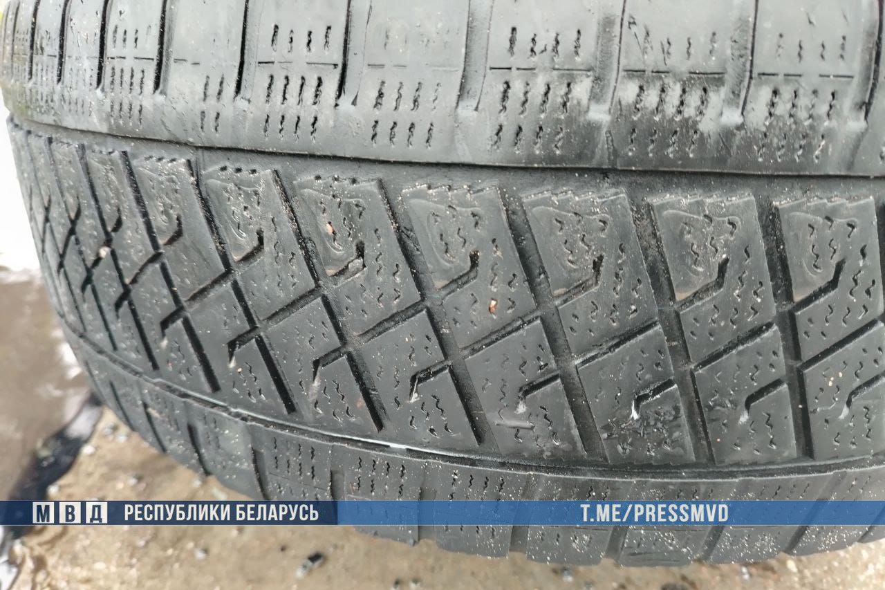 Маршрутка перевернулась под Смолевичами. Три человека госпитализированы