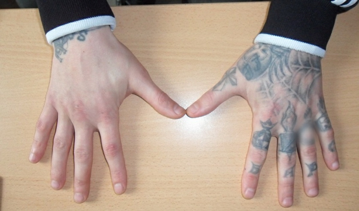 Жителя Бешенковичей обвиняют в демонстрировании тату со свастикой в TikTok