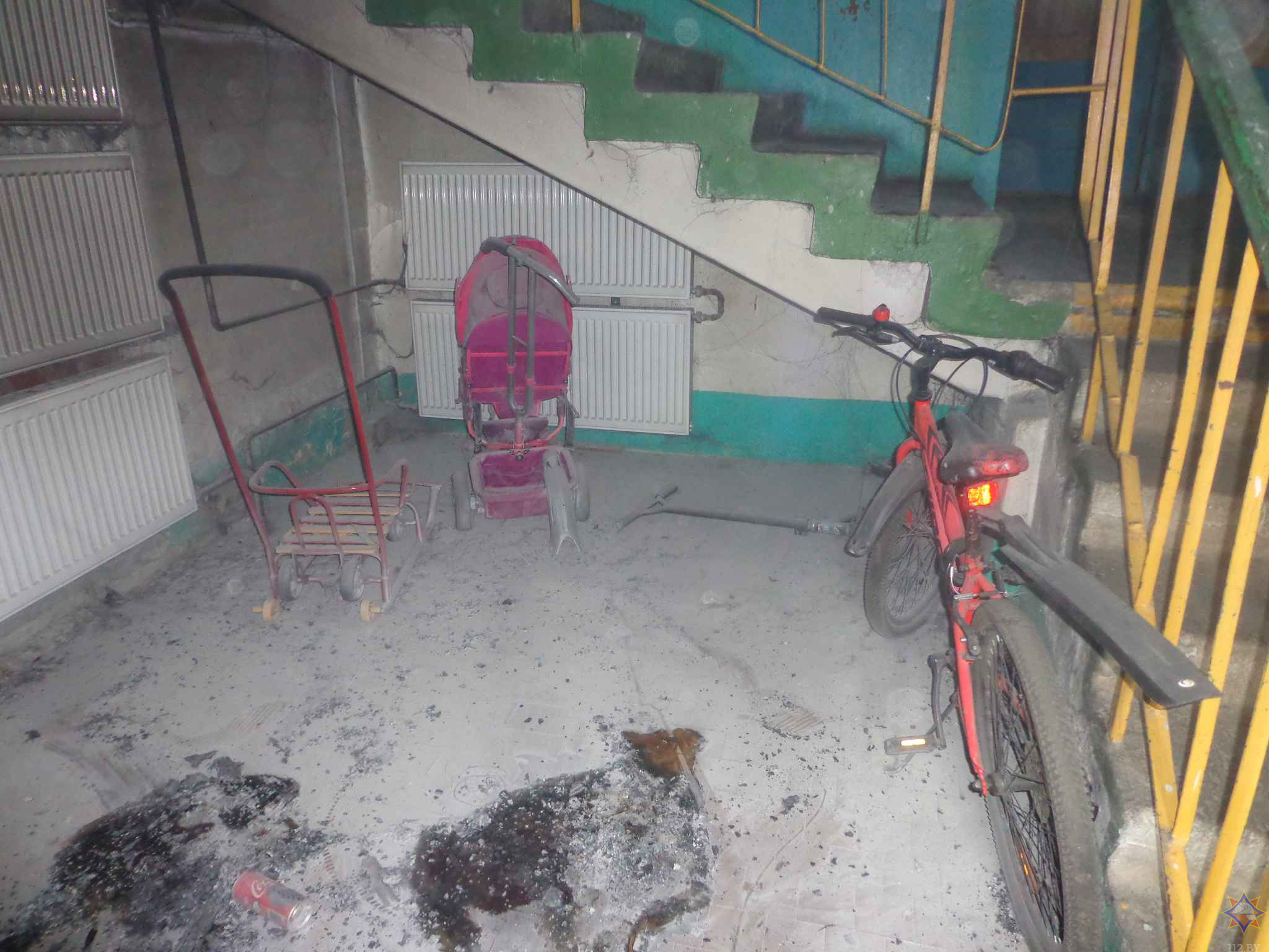 В Бобруйске подожгли велосипеды на лестничной клетке первого этажа