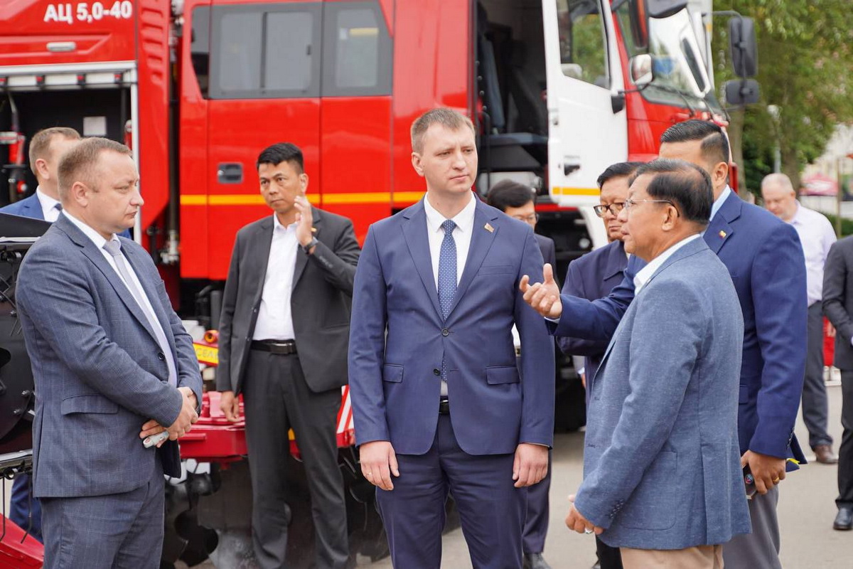 Премьер Мьянмы заинтересован в поставках беларусской техники