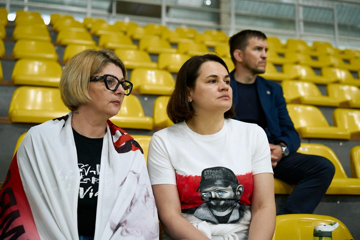 В Вильнюсе прошел футбольный матч в поддержку политзаключенных журналистов - фото