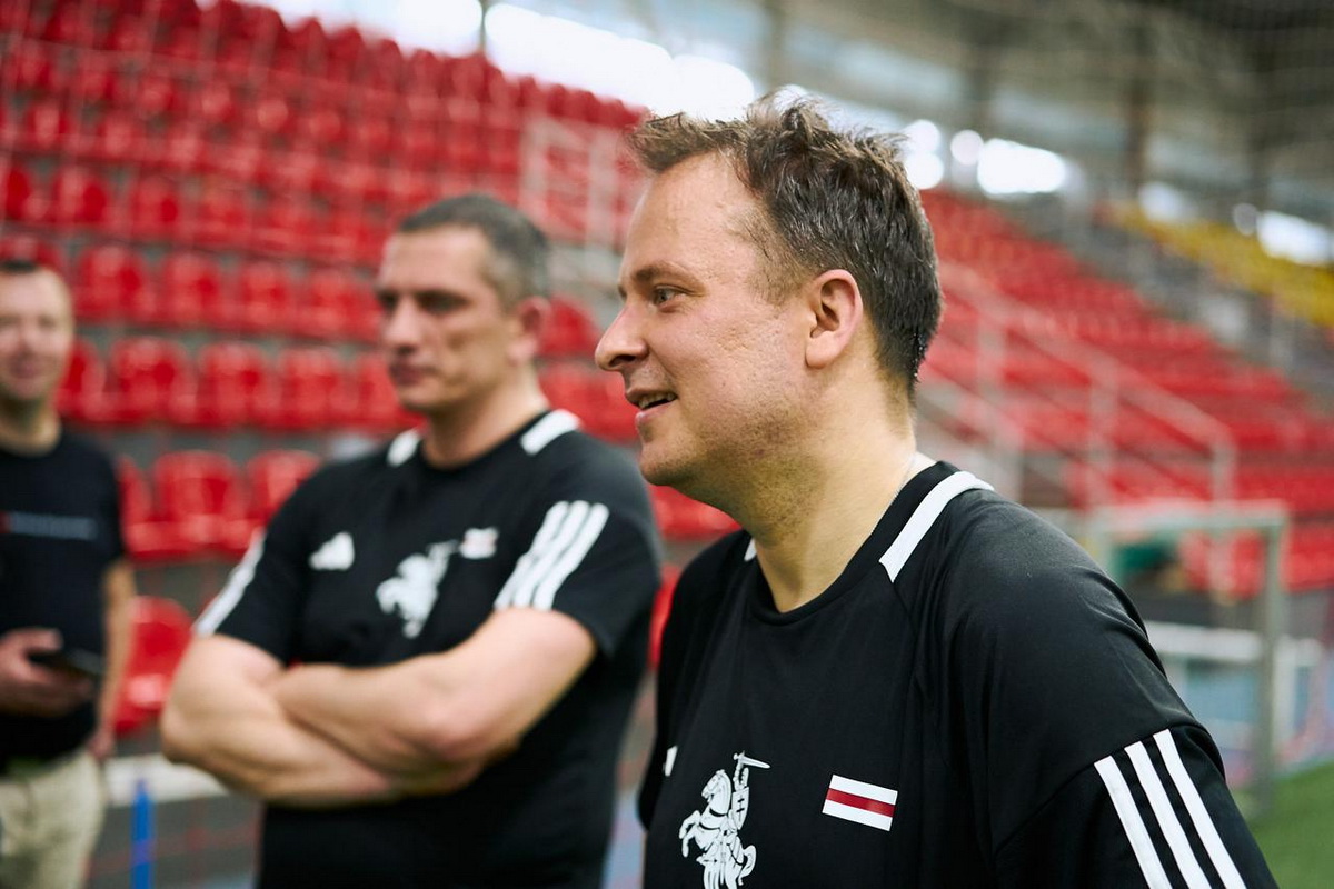 В Вильнюсе прошел футбольный матч в поддержку политзаключенных журналистов - фото