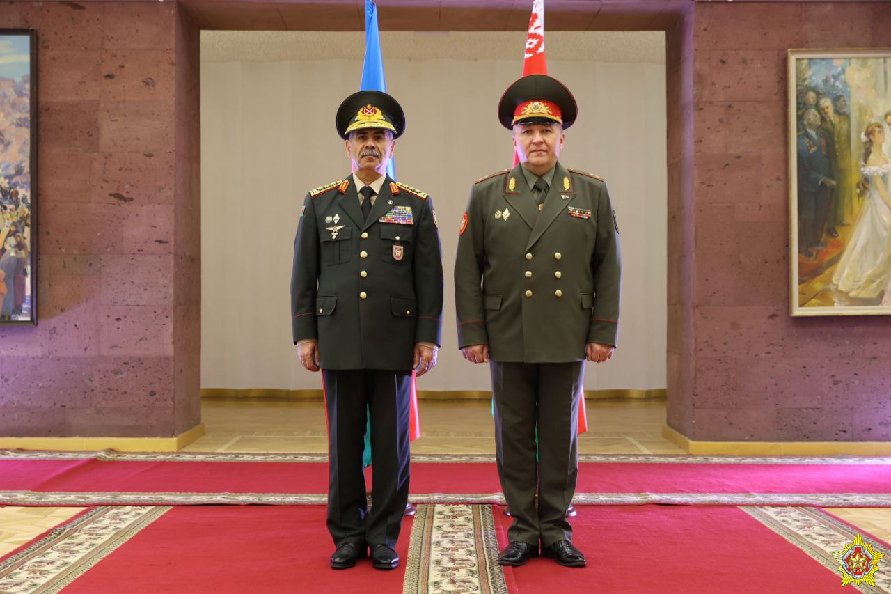 Хренин предлагает провести ревизию военного сотрудничества с Азербайджаном