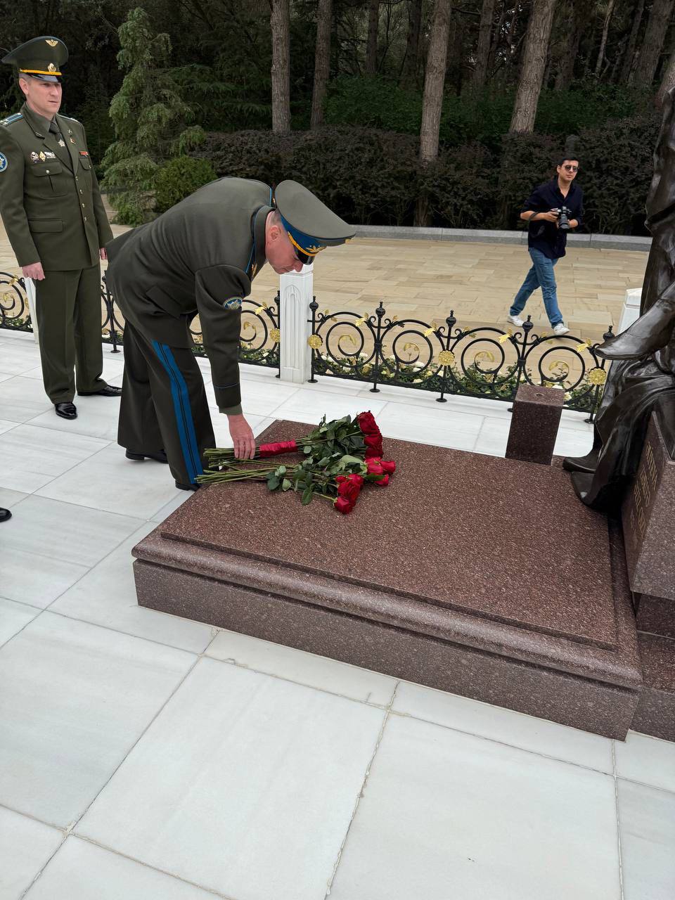 Командующие ВВС Беларуси и Азербайджана договариваются о сотрудничестве