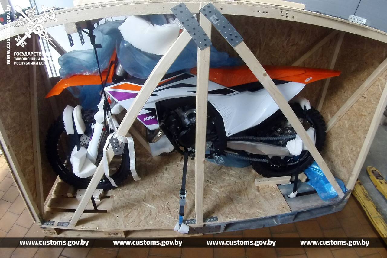 Музыкальную технику и спортивный инвентарь пытались ввезти в Беларусь по заниженной в несколько раз стоимости