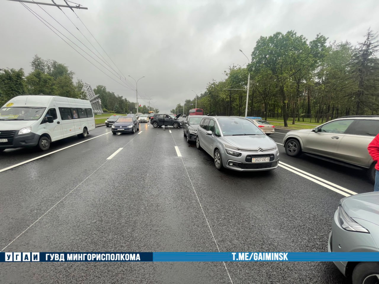 Четыре автомобиля столкнулись на проспекте Независимости в Минске