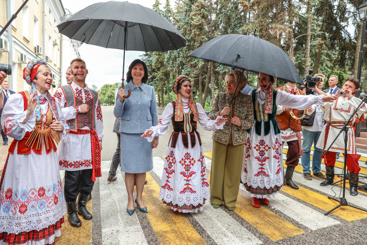 Кочанова и Матвиенко открыли генсконсульство Беларуси в Нижнем Новгороде