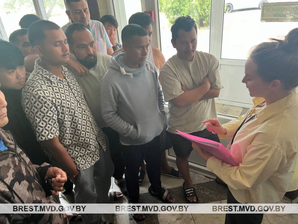 Четырех непальцев выслали из Беларуси