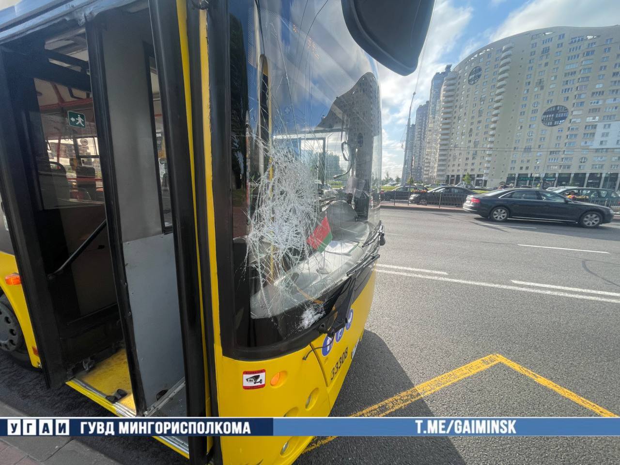 Маршрутный автобус сбил велосипедиста в Минске