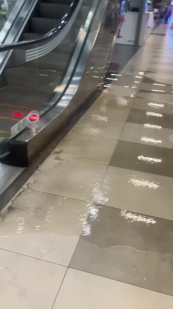 Поврежден газопровод и 40 подтоплений. МЧС подвело итоги грозового удара по Минску и Колодищам