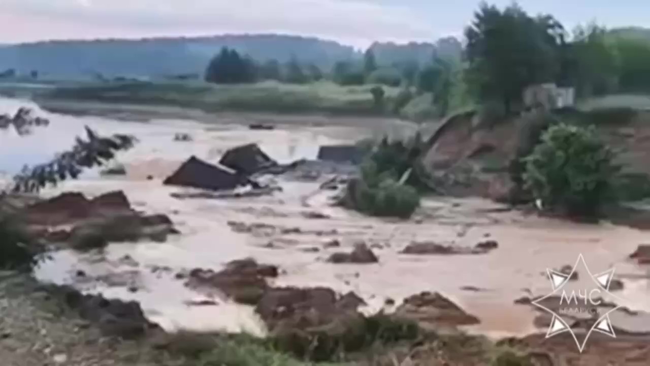 Хозпостройки смыло в Двину в Витебске