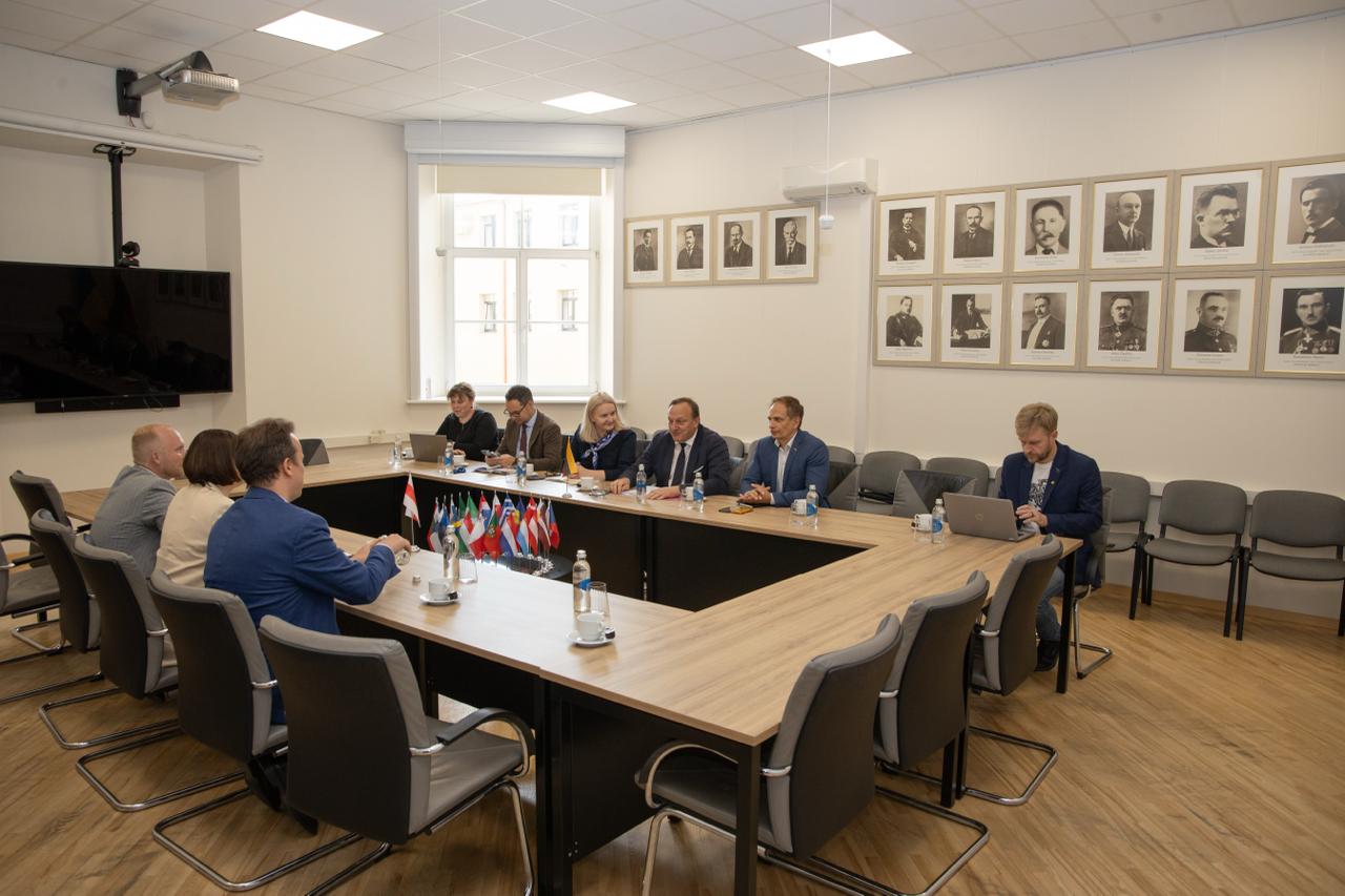 Тихановская обсудила вопросы ВНЖ для беларусов с главой МВД Литвы