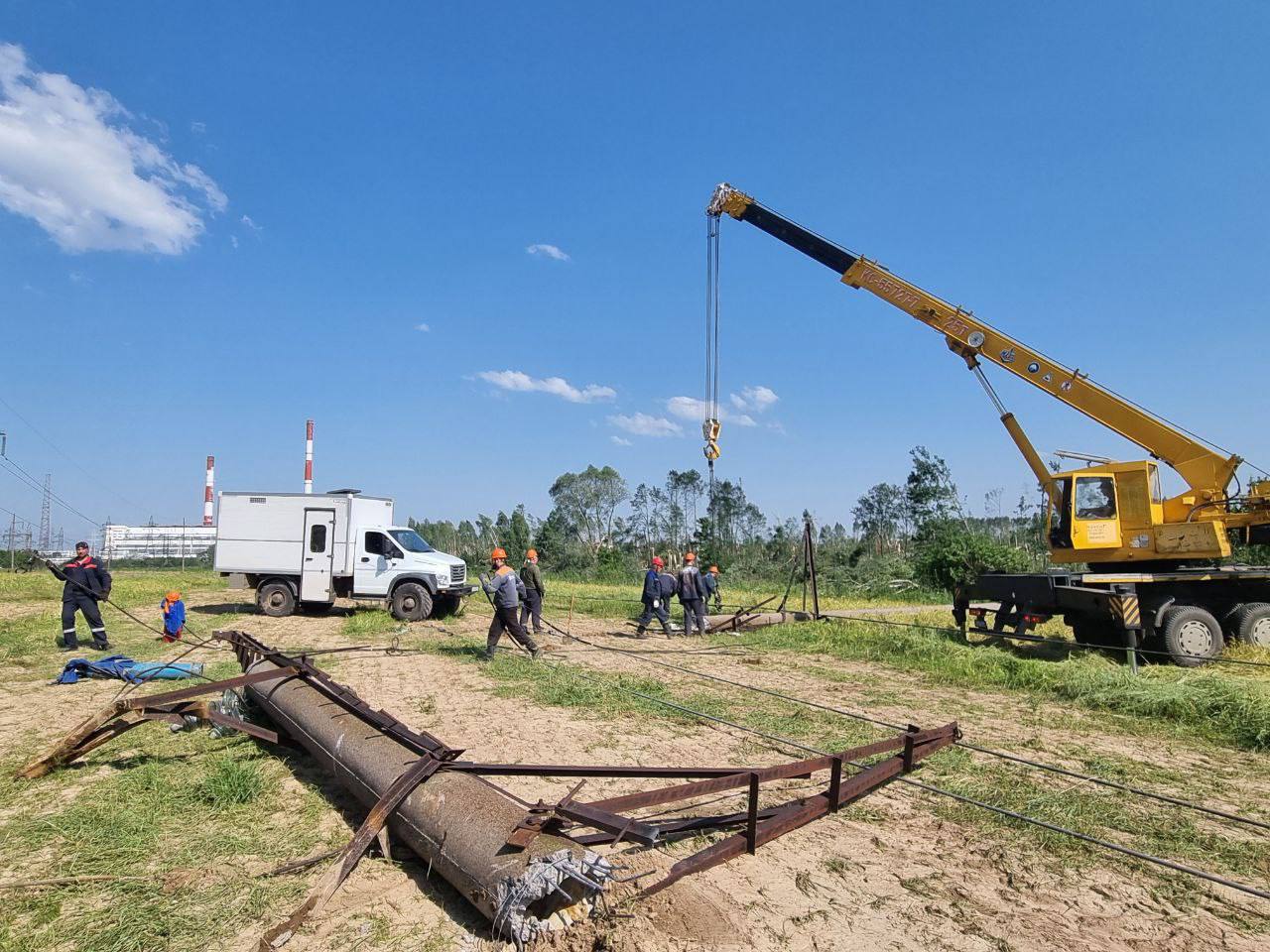 Энергетики продолжают восстанавливать энергоснабжение 167 населенных пунктов