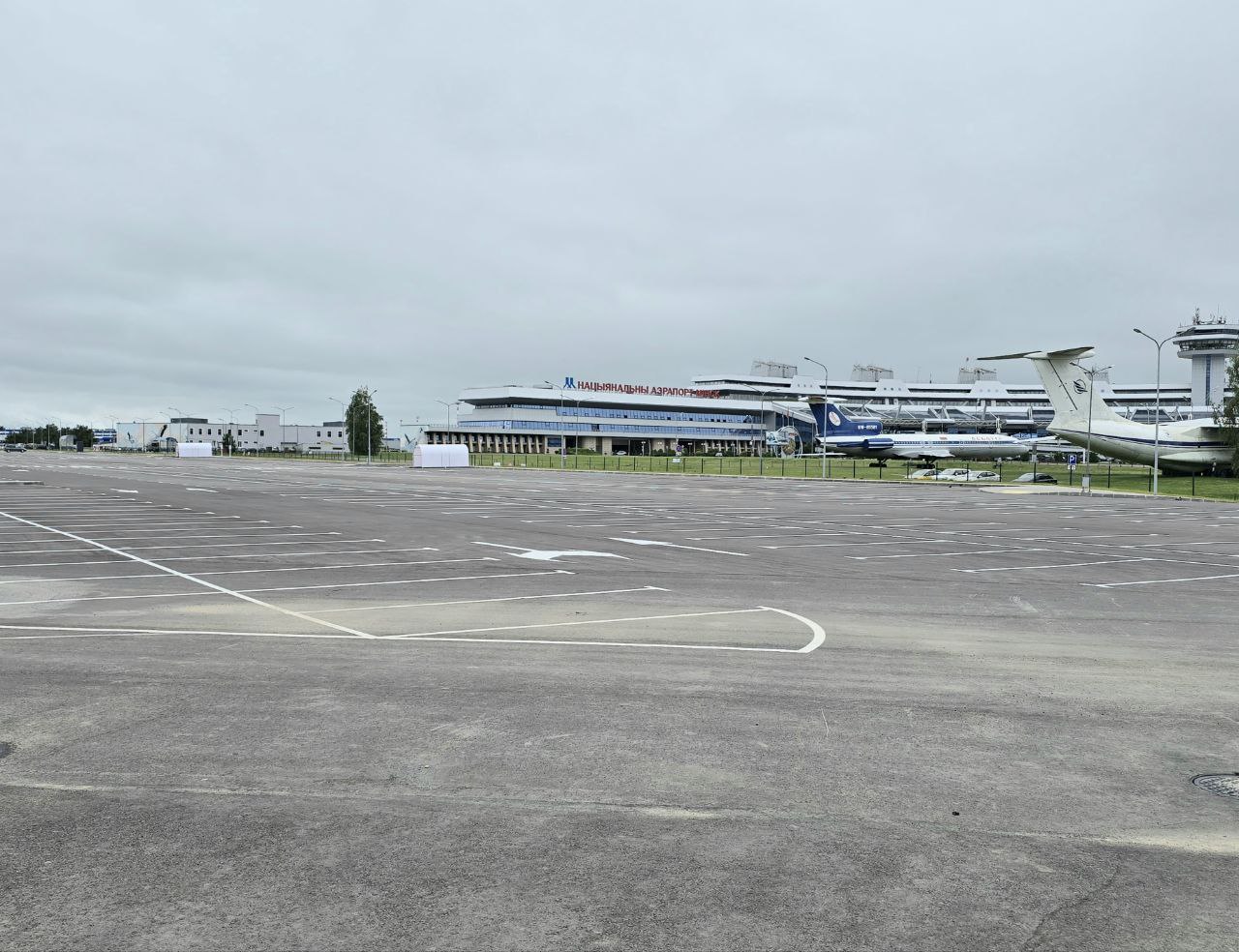 Минский аэропорт открыл автостоянку после ремонта