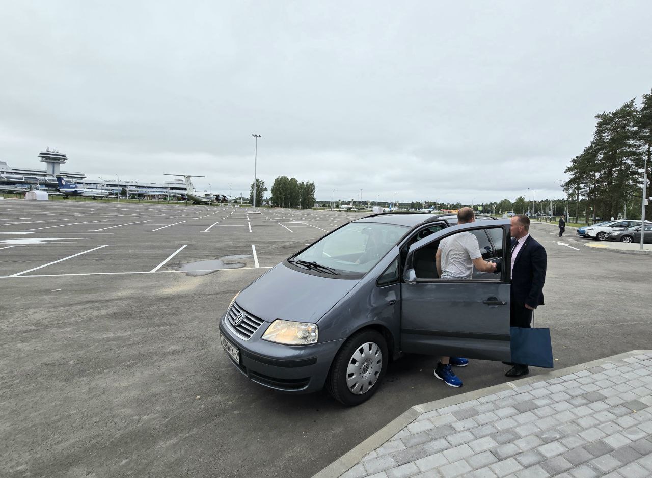 Минский аэропорт открыл автостоянку после ремонта