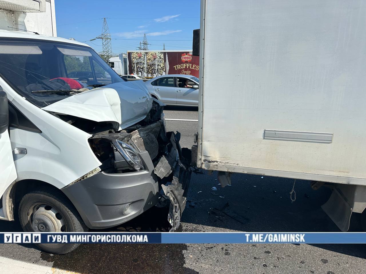 Четыре автомобиля столкнулись на МКАД. Пострадала пассажирка
