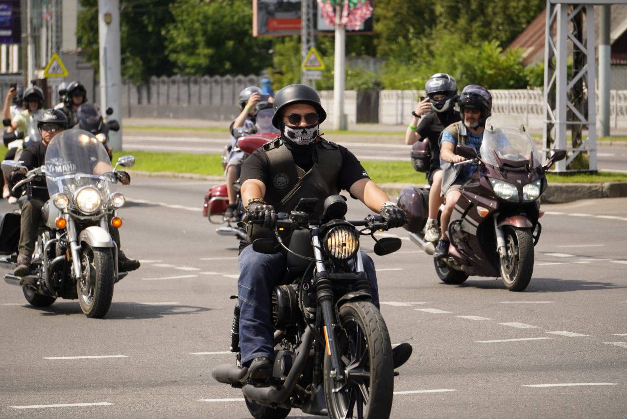 Гигантская пуговица и 20-килограммовый торт — Брест празднует День города