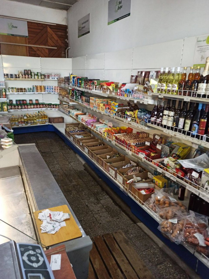 МАРТ нашел лужи в сельском магазине в Петриковском районе