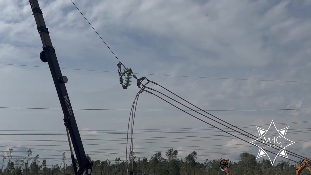 Спустя неделю после бури на "Могилевхимволокне" все еще устраняют последствия
