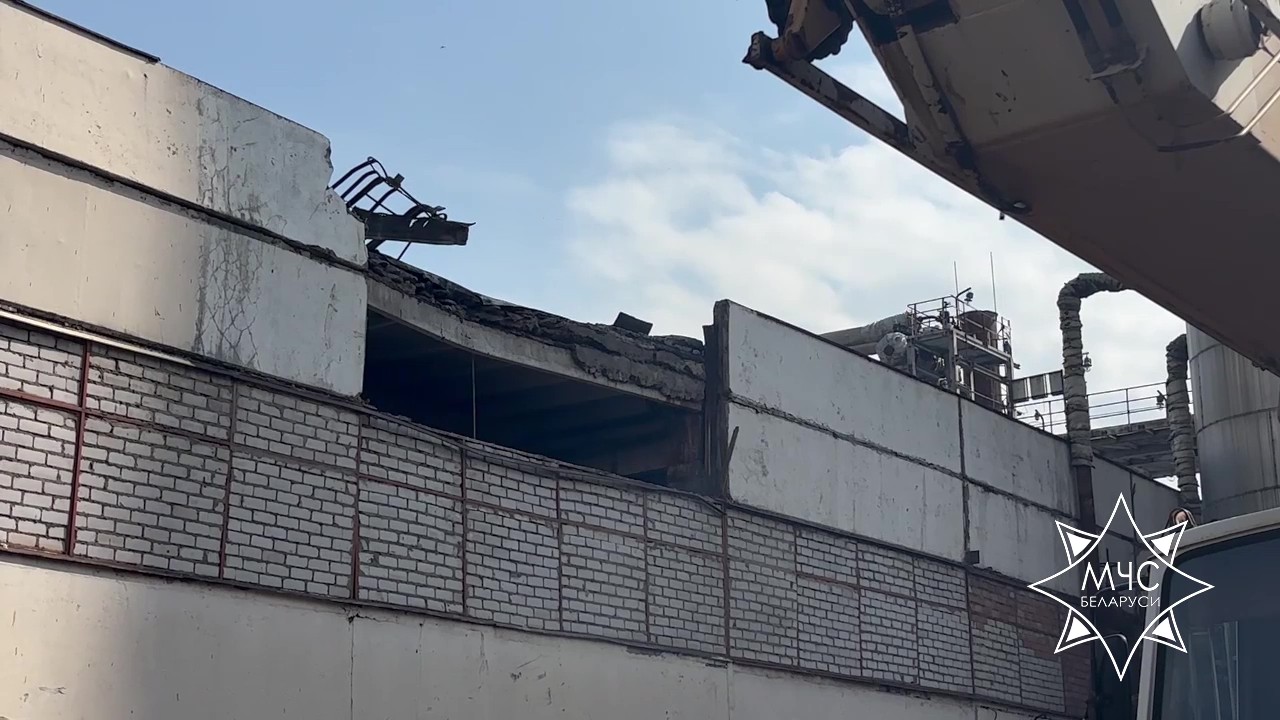 Спустя неделю после бури на "Могилевхимволокне" все еще устраняют последствия