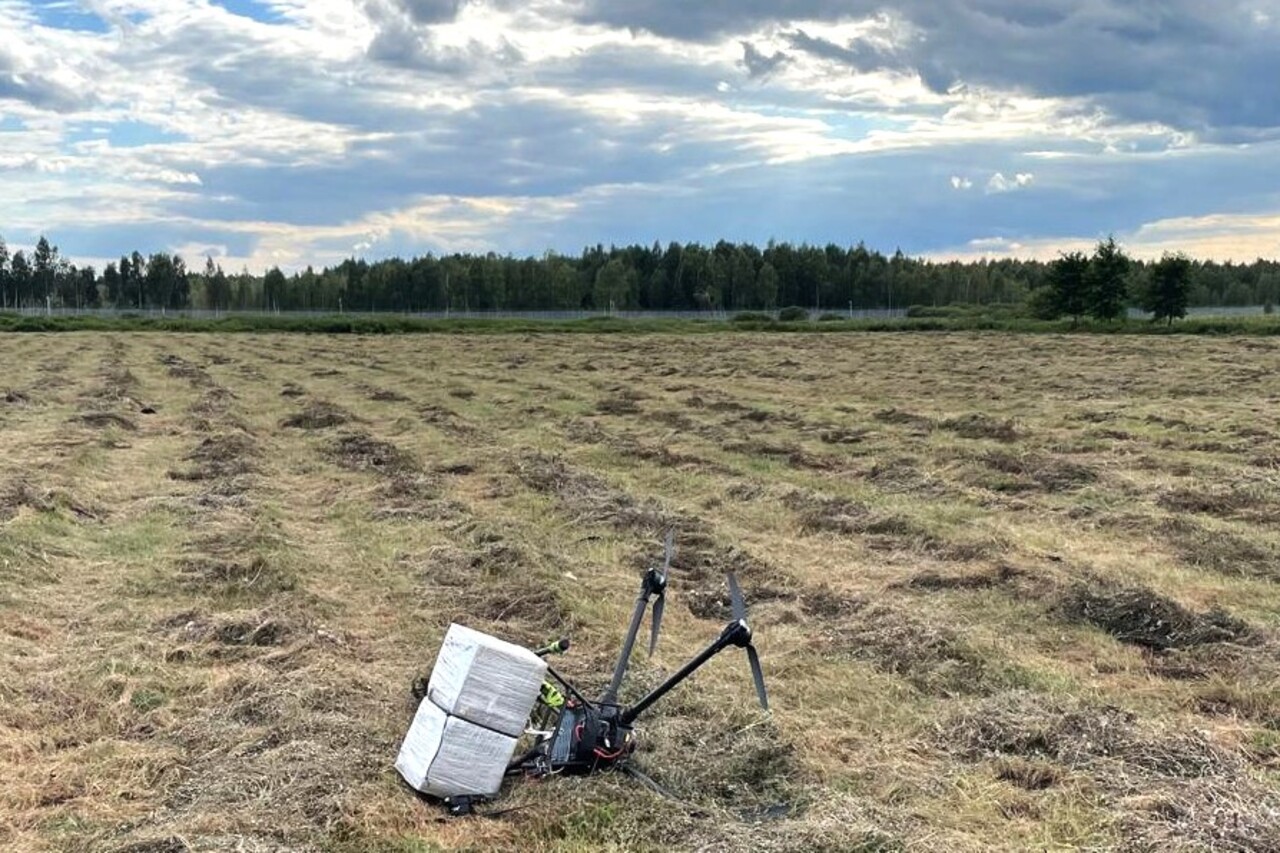 Дрон с сигаретами прилетел из Беларуси в Литву