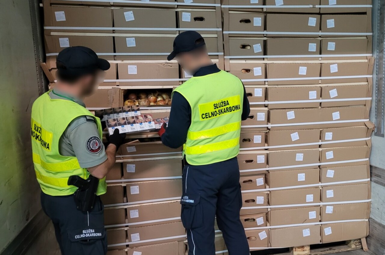 Беларуса с контрабандными сигаретами на 400 тысяч долларов задержали в Польше