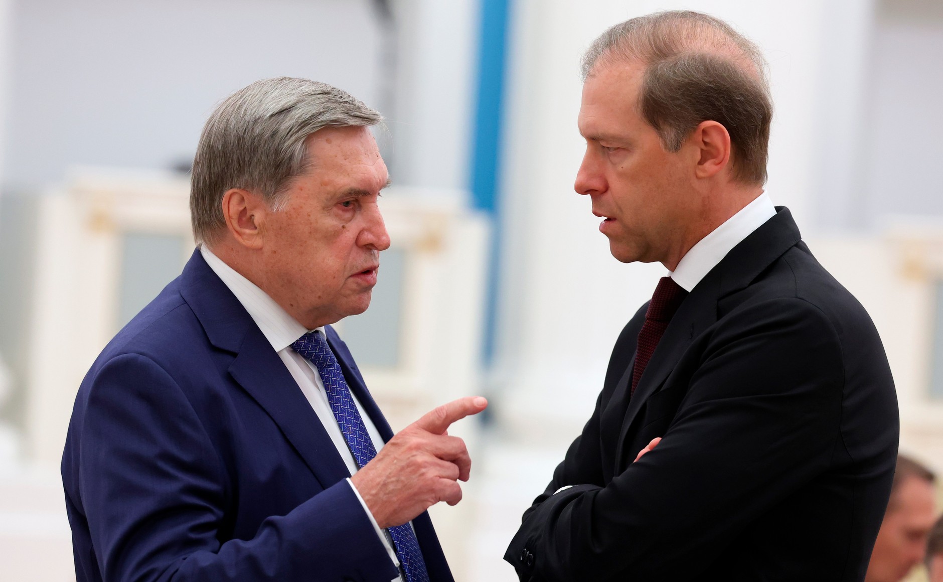 Путин провел совещание по подготовке к переговорам с Трампом