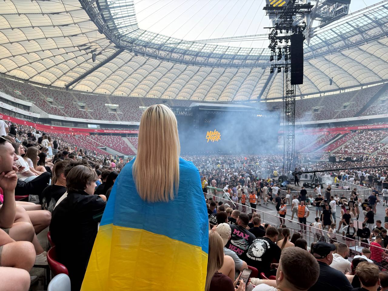 Нягледзячы на двухгадзінную затрымку, шоу Макса Каржа адбылося — фота