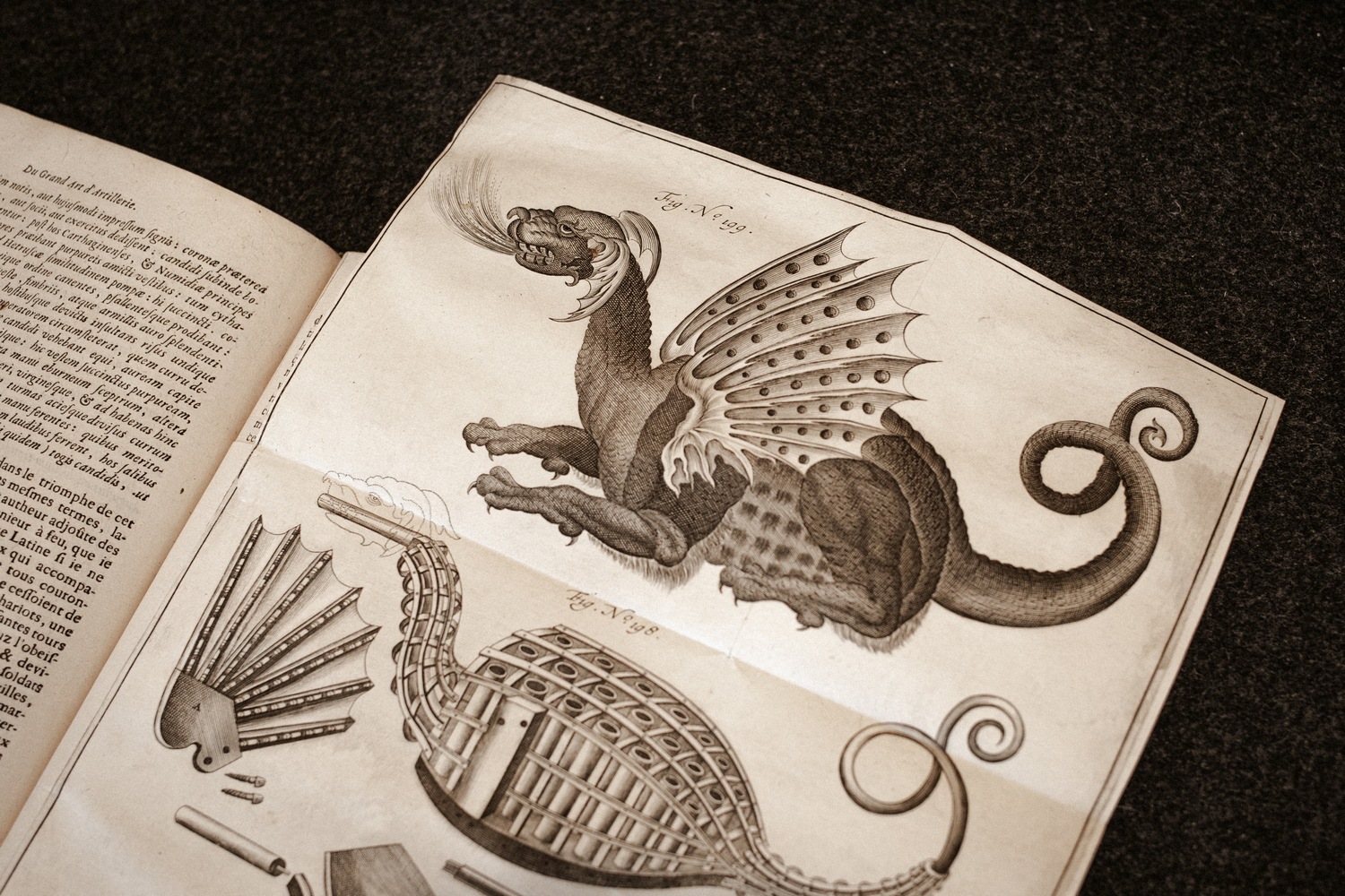 Ініцыятыва Maldzis выкупіла франкамоўнае выданне «Вялікае мастацтва артылерыі» Казіміра Семяновіча