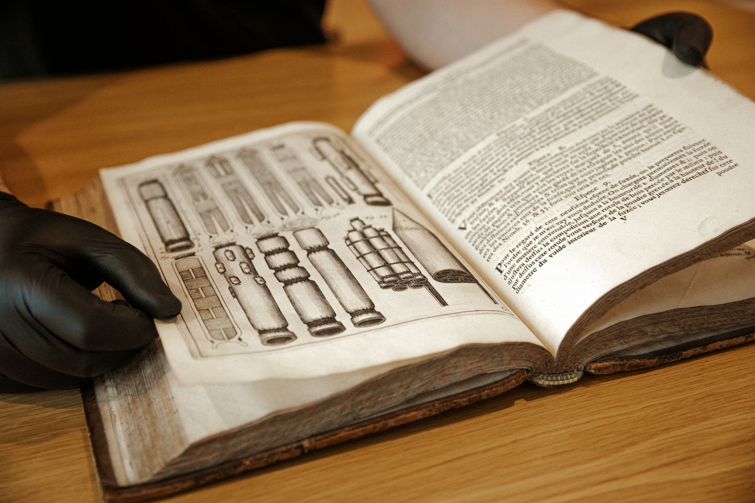 Ініцыятыва Maldzis выкупіла франкамоўнае выданне «Вялікае мастацтва артылерыі» Казіміра Семяновіча