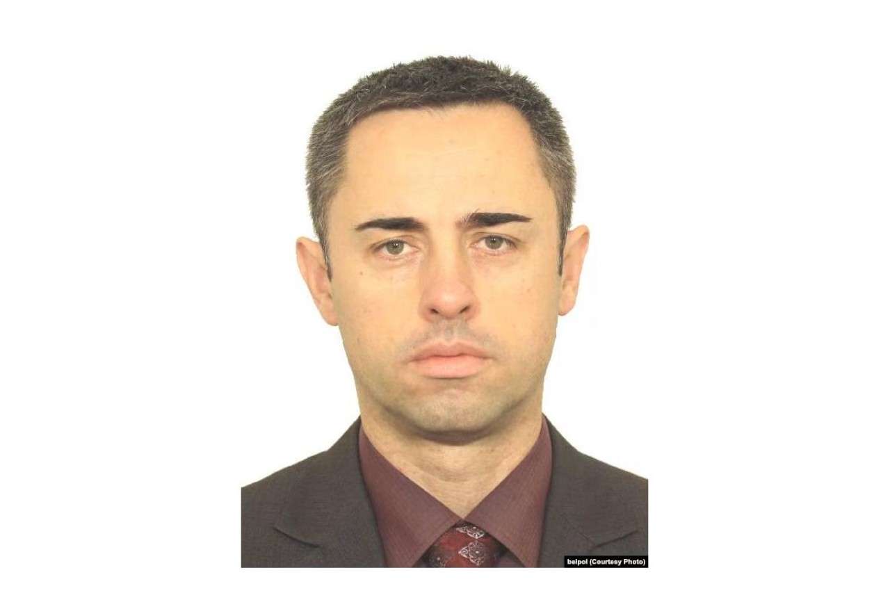 Медведь с конверта для Тихановской работал в КГБ и имеет паспорт прикрытия