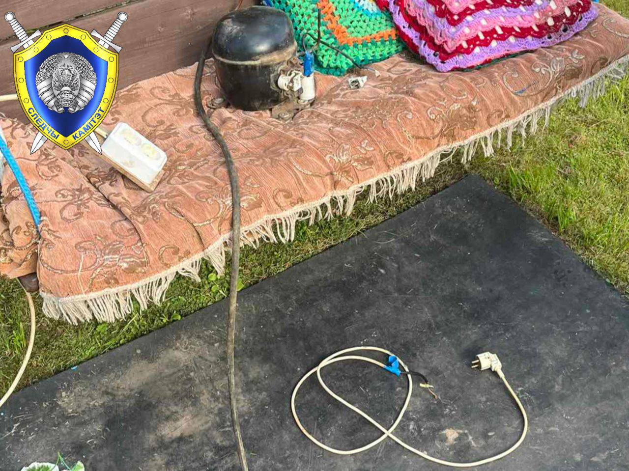 Женщина погибла от удара током, надувая бассейн в Миорском районе