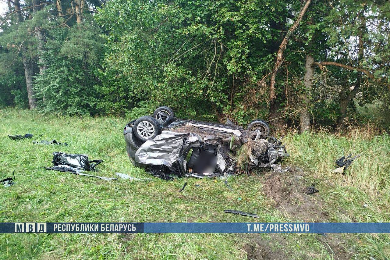 Трое погибли, пятеро пострадали в ДТП в Дятловском районе
