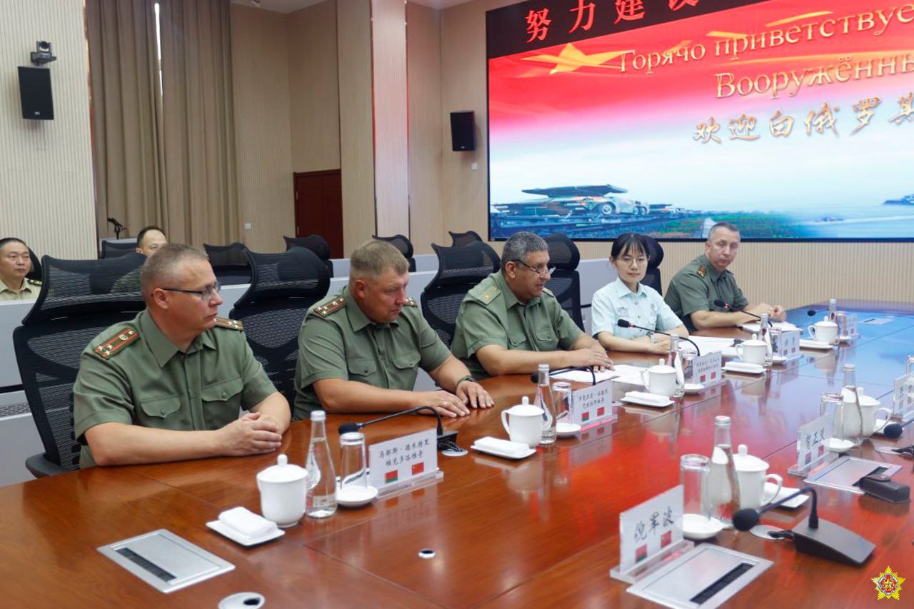 Беларусская военная делегация отправилась в Китай