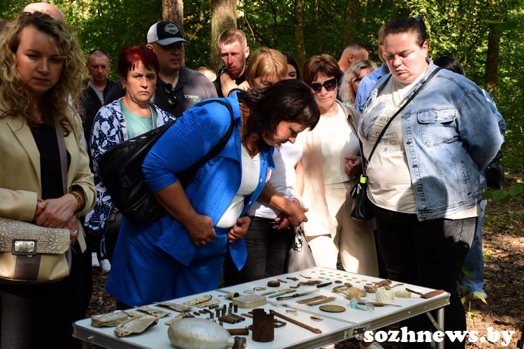 Осеменаторы со всей Беларуси прибыли в Гомель на конкурс мастерства. Начали с Партизанской кринички
