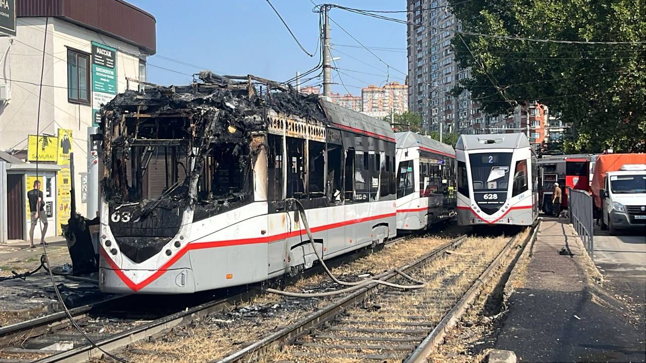 Беларусский трамвай полностью сгорел в Краснодаре