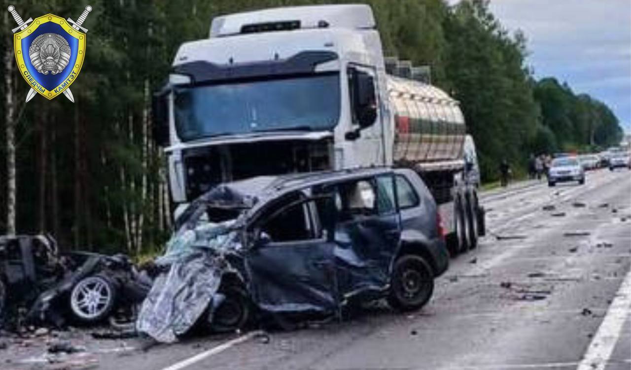 Пять человек погибли в лобовом столкновении с грузовиком в Ивацевичском районе