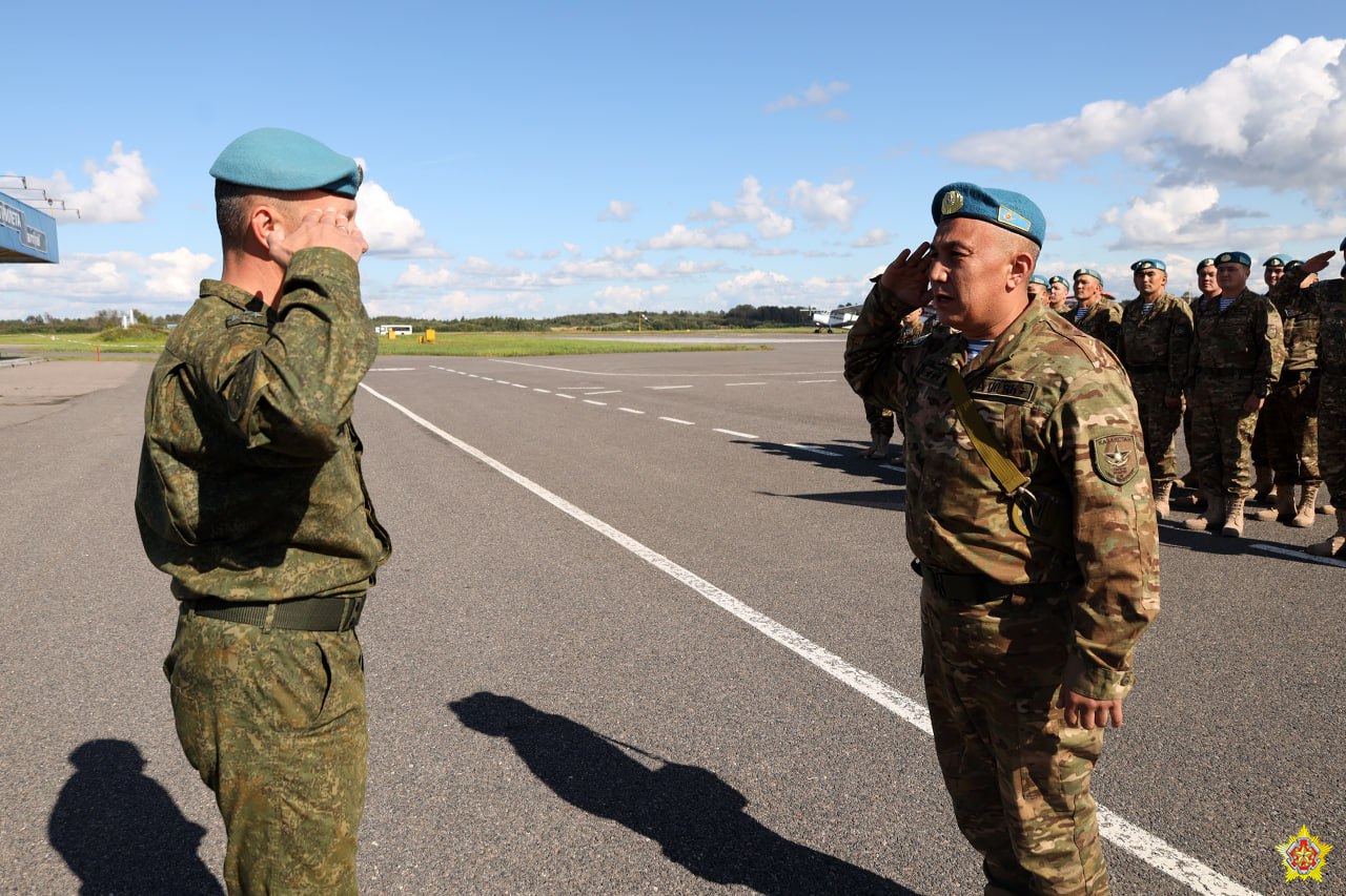 Казахские военные прибыли в Беларусь на учения ОДКБ