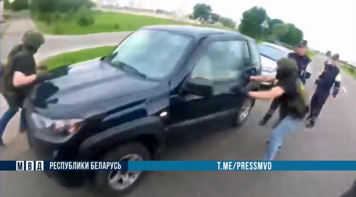 Директор, бухгалтер и тракторист - В Лидском районе выявили схему хищений почти на 1,5 млн рублей