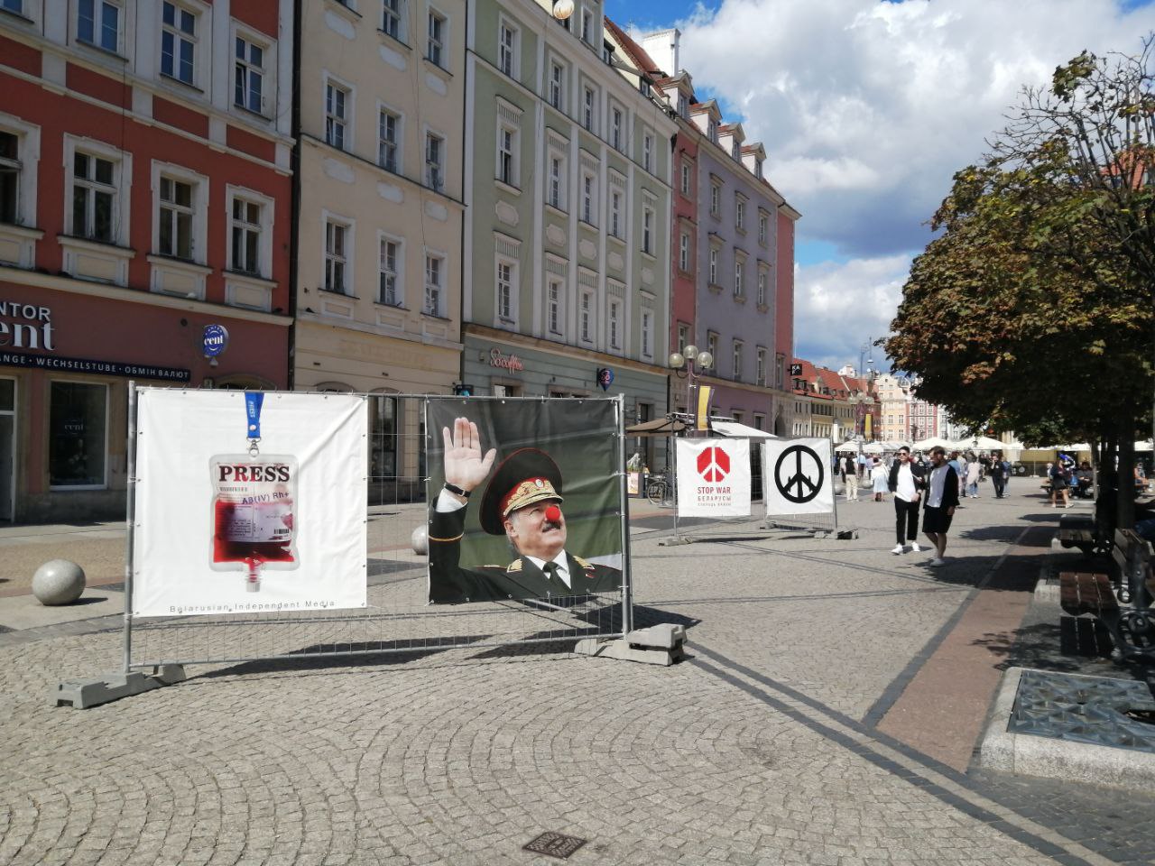 Ва Уроцлаве праходзіць выстава плакатаў Уладзіміра Цэслера — фота